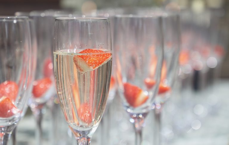 Cheers! Vegan Sparkling Wine & Champagne Guide