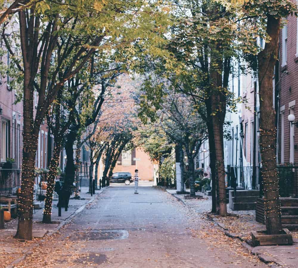 tree lined street in philadelphia's old town