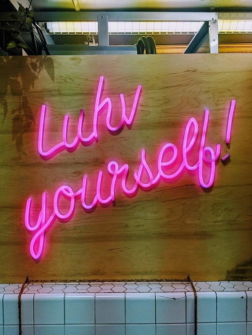 luhv yourself sign