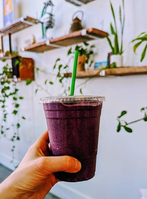The-Daily-Beet-New-Orleans-PB-J-Smoothie-1