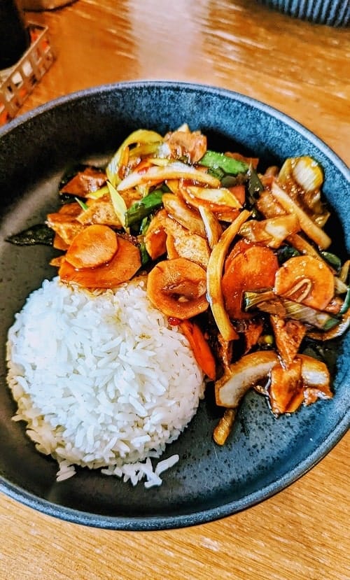 vegan rice and veggie stirfry from mishio asian cuisine in bern