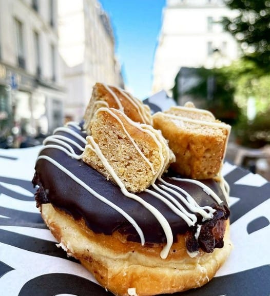 boonshaker vegan donut topped with chocolate and mini blondies in paris