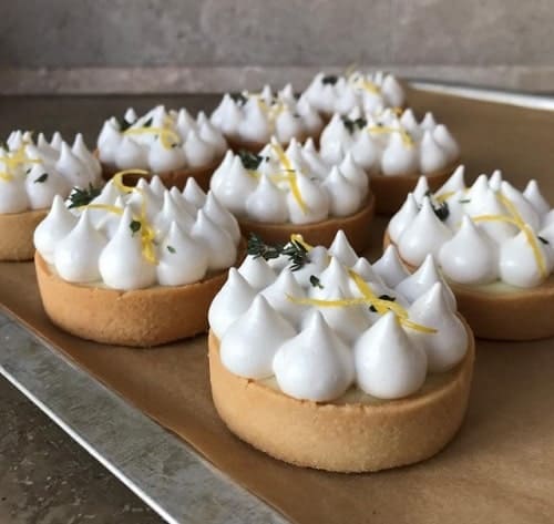 vegan lemon thyme tarts from sakura bakery in berlin