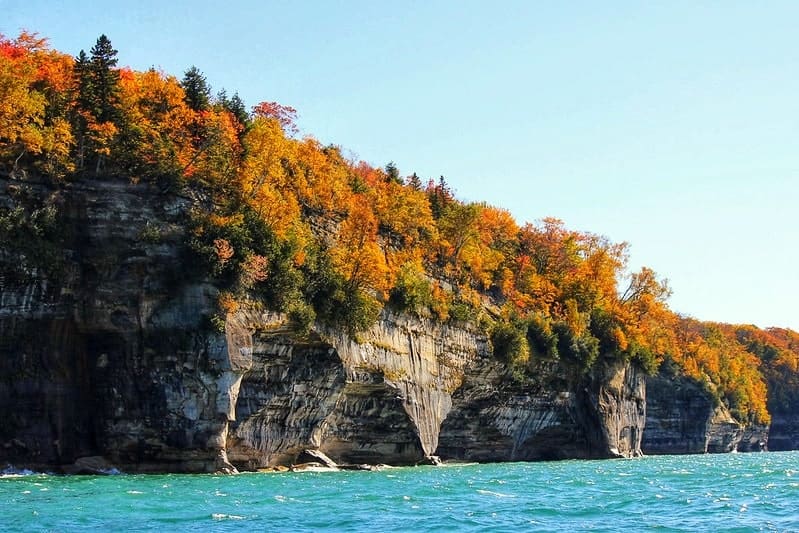 pictured rocks national lakeshore with fall colors