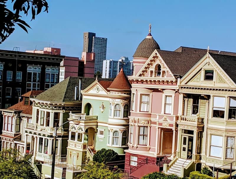 the iconic painted ladies in San Francisco 