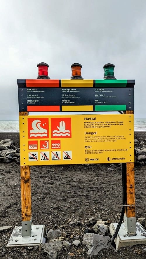 the Reynisfjara Beach warming system to visitors at the beach entrance