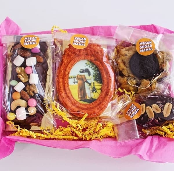 vegan dessert box with cookies and bars made by vegan sugar mamas in amsterdam