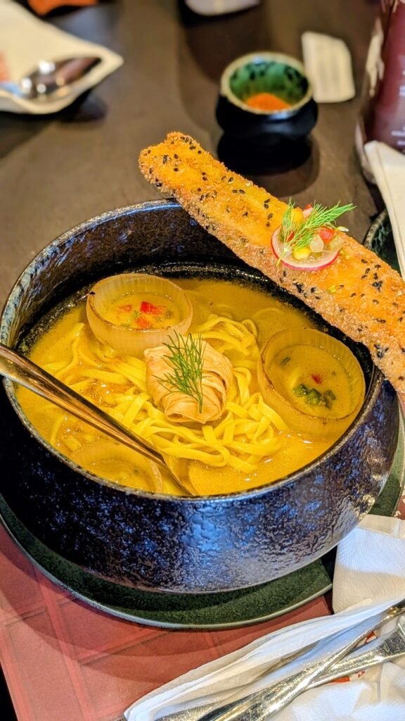 vegan noodle dish at Vegan Pranakhon