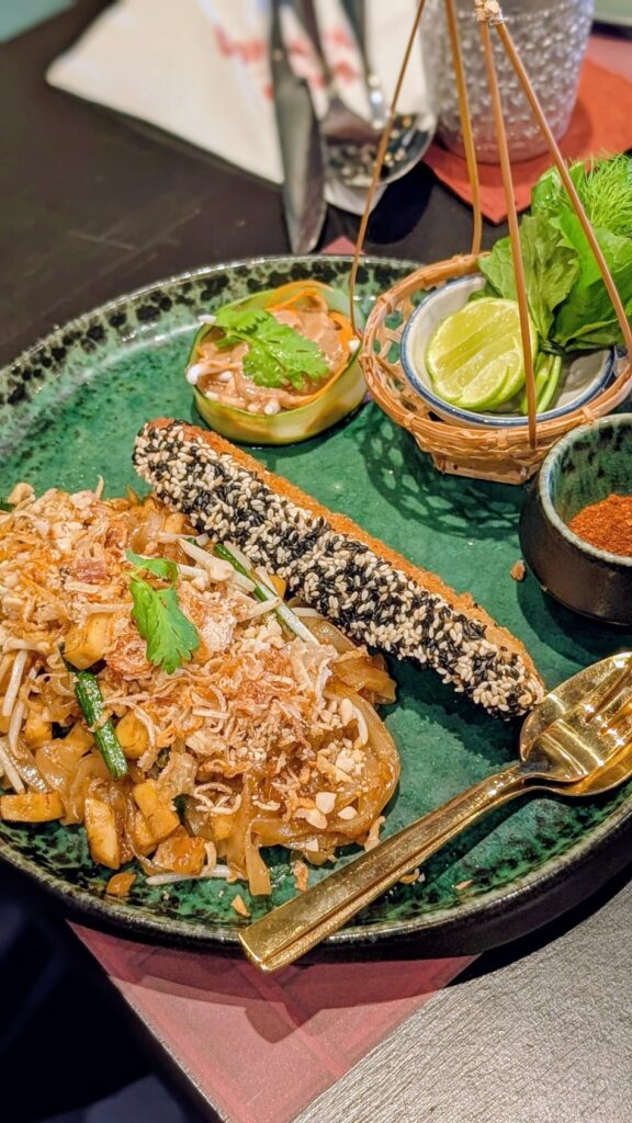 vegan pad thai at Vegan Pranakhon